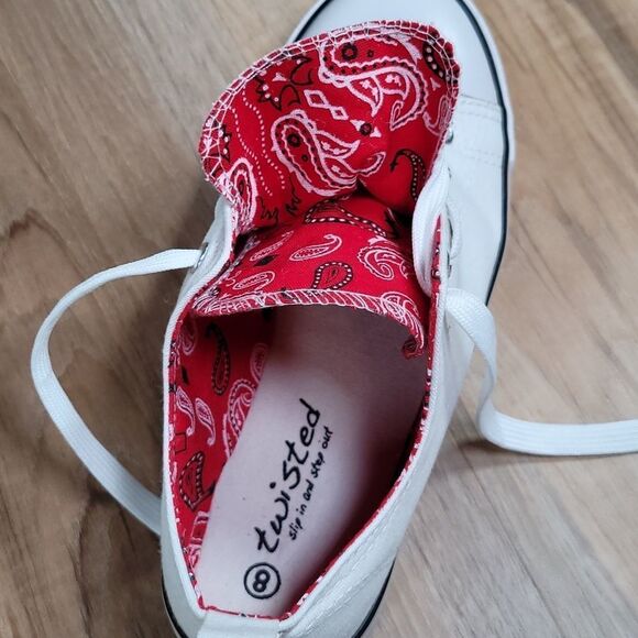 💜Twisted White & Red Paisley Double Tongue Sneakers Size 8 - Picture 13 of 14
